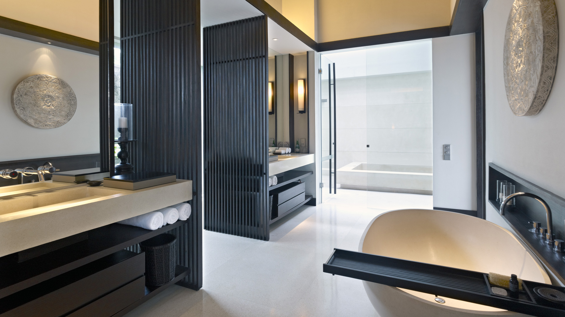 Deluxe Four-Bedroom Residence - Bespoke interior design by Soo Chan of SCDA